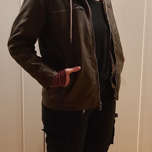 Guess Faux-Leather Men’s Moto Jacket - Picture 9 of 9